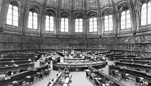 Библиотека Британского музея в Лондоне. 1854—57. Архитекторе. Смёрк. Читальный зал.