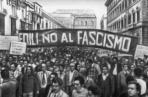 Рим. Демонстрация против провокаций неофашистов. Январь 1975.