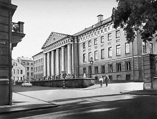 Главный корпус Тартуского университета. 1809. Архитектор Ю. В. Краузе.