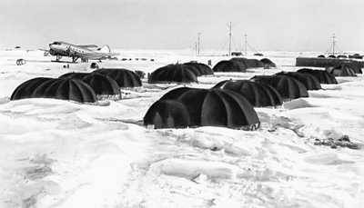 Ледовый лагерь высокоширотной советской экспедиции «Север-26» (1974).