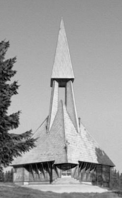 М. Поульсон. Церковь в Гравбергете, близ Эльверума. 1953—55.