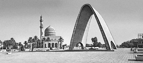 Багдад. Площадь с памятником Неизвестному солдату (1959, арх. Р. аль-Чадерчи).