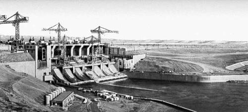 На строительстве Евфратской ГЭС (1974).