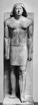Статуя жреца Ранофера (из гробницы Ранофера в Саккаре). Известняк. Середина 3-го тыс. до н. э. Египетский музей. Каир.