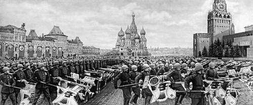 Парад Победы. Советские воины бросают фашистские знамёна к подножию Мавзолея В. И. Ленина. 24 июня 1945.