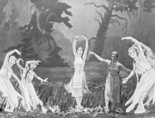 Сцена из балета «Лесная песня» М. А. Скорульского. 1946. Театр оперы и балета им. Т. Г. Шевченко.