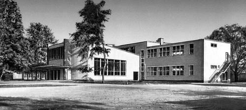 Сельский колледж в Импингтоне (Великобритания). 1936—39 (совм. с М. Фраем).