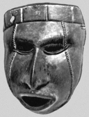 Маска, изображающая бога Шипе. Культура Западной Мексики. Национальный музей антропологии. Мехико.