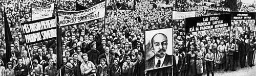 Демонстрация трудящихся Риги. 18 июля 1940.
