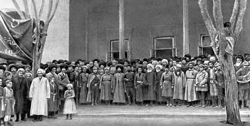 Открытие 1-го Всехорезмского народного курултая 26 апреля 1920.