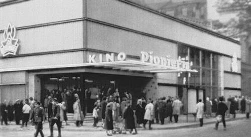 Кинотеатр «Пионерис» в Риге. 1961—62. Архитектор Ю. Петерсон.