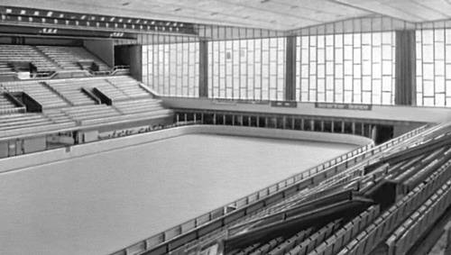 Крытый каток ледового стадиона в Инсбруке. 1964. Архитекторы Г. Бухрайнер, О. Грубер.