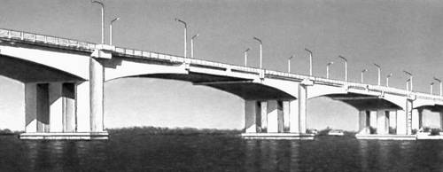 Мост через р. Днепр у Днепропетровска. 1966.