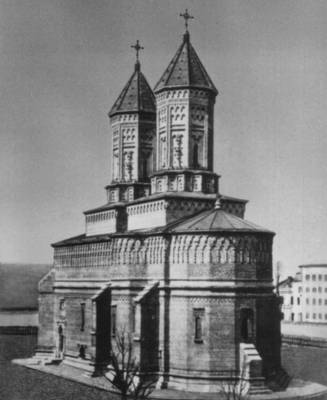Румыния. Церковь «Трех святителей» в г. Яссы. 1639.