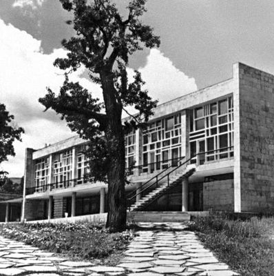 С. А. Гурзадян. Здание симпозиумов в Бюракане. 1967—68.