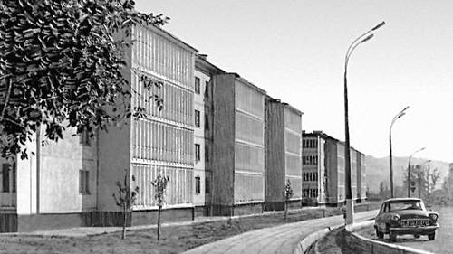 Строительство в Таджикистане 1960—70-х гг. Типовые крупнопанельные жилые дома в Душанбе. 1974.