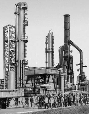 Нефтеперерабатывающий завод в Кампонгсаоме.