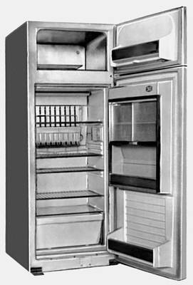 Рис. 2а. Двухкамерный холодильник с естественной циркуляцией воздуха: 1 — низкотемпературная камера; 2 — плюсовая камера; 3 — испаритель плюсовой камеры.