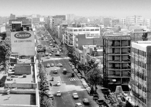Улица Техте-Джемшид в Тегеране.