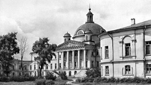 Голицынская (ныне 1-я городская) больница в Москве. 1796—1801. Архитектор М. Ф. Казаков.