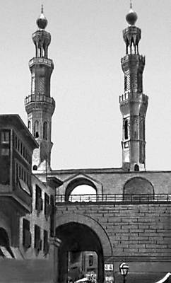Минареты мечети аль-Муайада. 1415—20. Ворота Баб аз-Зувайла. 11 в.