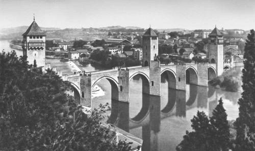 Мост Валантре в Каоре. Франция. Начало 14 в.