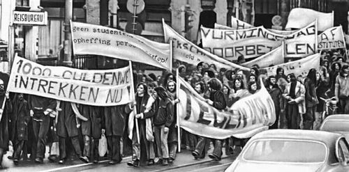 Демонстрация студенческой молодёжи против закона о повышении платы за образование. Амстердам. 1972.