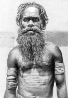 Австралиец из племени аранда.
