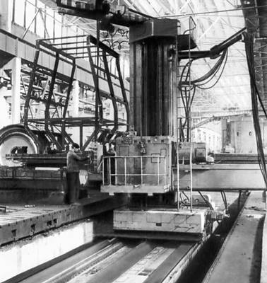 На заводе бумагоделательных машин в Петрозаводске.