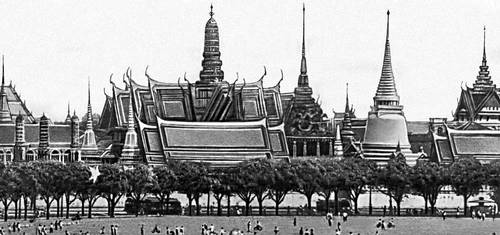 Бангкок. На центральной площади города перед дворцом Махапрасад (18—19 вв.).