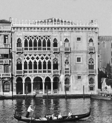 Венеция. Дворец Ка д'Оро. 1422—40. Архитекторы Дж. и Б. Бон.