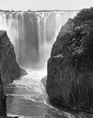 Водопад Виктория на реке Замбези.