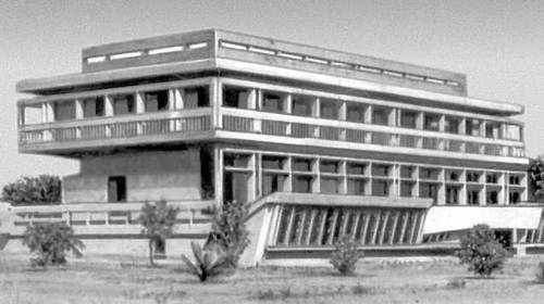 Б. В. Доши. Институт индологии в Ахмадабаде. 1969.