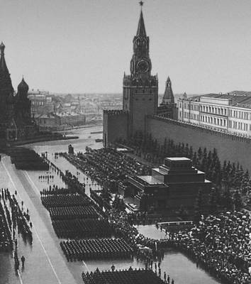 Парад Победы 24 июня 1945 на Красной площади в Москве.