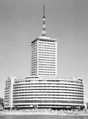 Архитектор Дж. Момин. Здание телецентра в Каире. 1967.