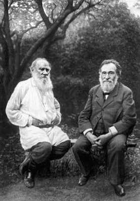 Л. Н. Толстой и И. И. Мечников в Ясной Поляне. 1909.