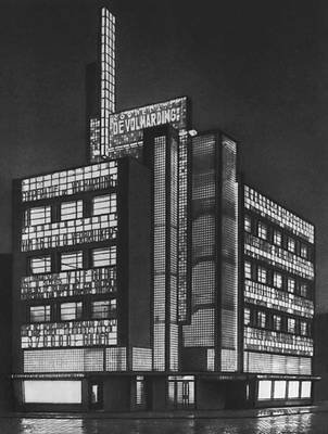 Дом кооперативного общества «Волхардинг». 1928. Архитекторы Я. В. Э. Бёйс, Я. Б. Люрсен.