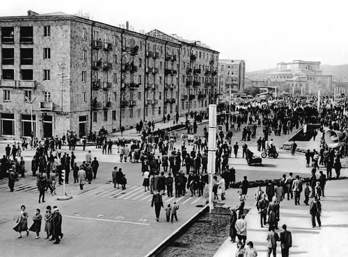 Открытие улицы Саят-Нова в Ереване. 1963.