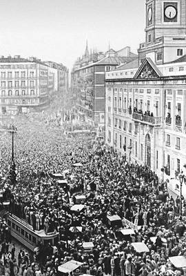 Провозглашение республики. Мадрид, Пуэрта дель Соль. 14 апреля 1931.