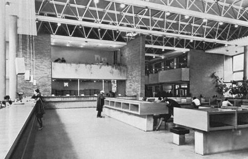 А. и В. Насвитис. Интерьер главного почтамта в Вильнюсе. 1969.