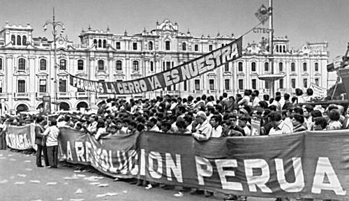Перу. Массовый митинг в поддержку мероприятий, проводимых правительством. Лима. Январь 1974.
