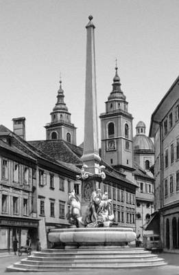 Любляна. «Фонтан словенских рек» на Городской площади. 1751. Скульптор Ф. Робба.