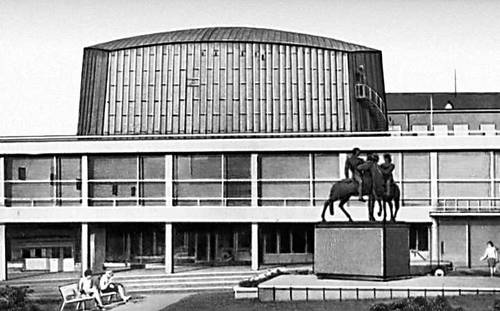 Турку. Концертный зал. 1952. Архитектор Р. В. Луукконен.