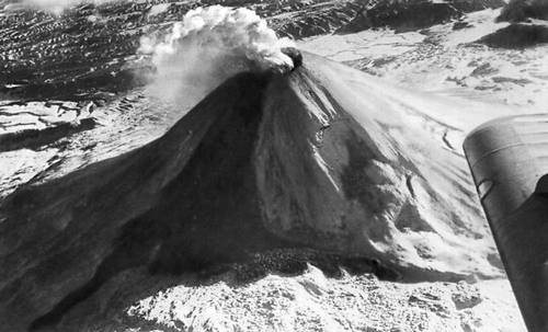 Авачинская Сопка — один из действующих вулканов.