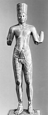 Статуя Харихары из храма Прасат-Андет в провинции Кампонгтхом. Конец 7 в. Песчаник. Национальный музей. Пномпень.