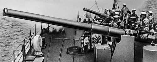 Советская артиллерия. Корабельная артиллерия на учениях.