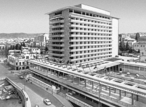 Э. Стоун и Р. Эляс. Отель «Финикия» в Бейруте. 1957—62.