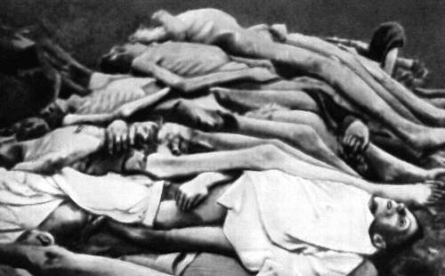В концентрационном лагере Бухенвальд.
