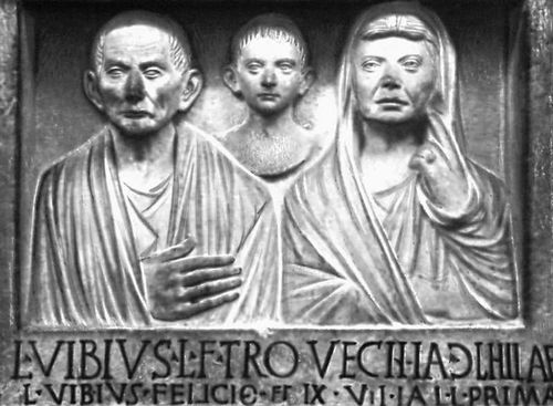 Надгробие Л. Вибия и его семьи. Конец 1 в. до н. э. Камень. Музей Кьярамонти. Ватикан.