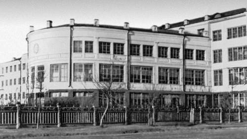 А. З. Гринберг. Здание Марийского университета в Йошкар-Оле. 1936.